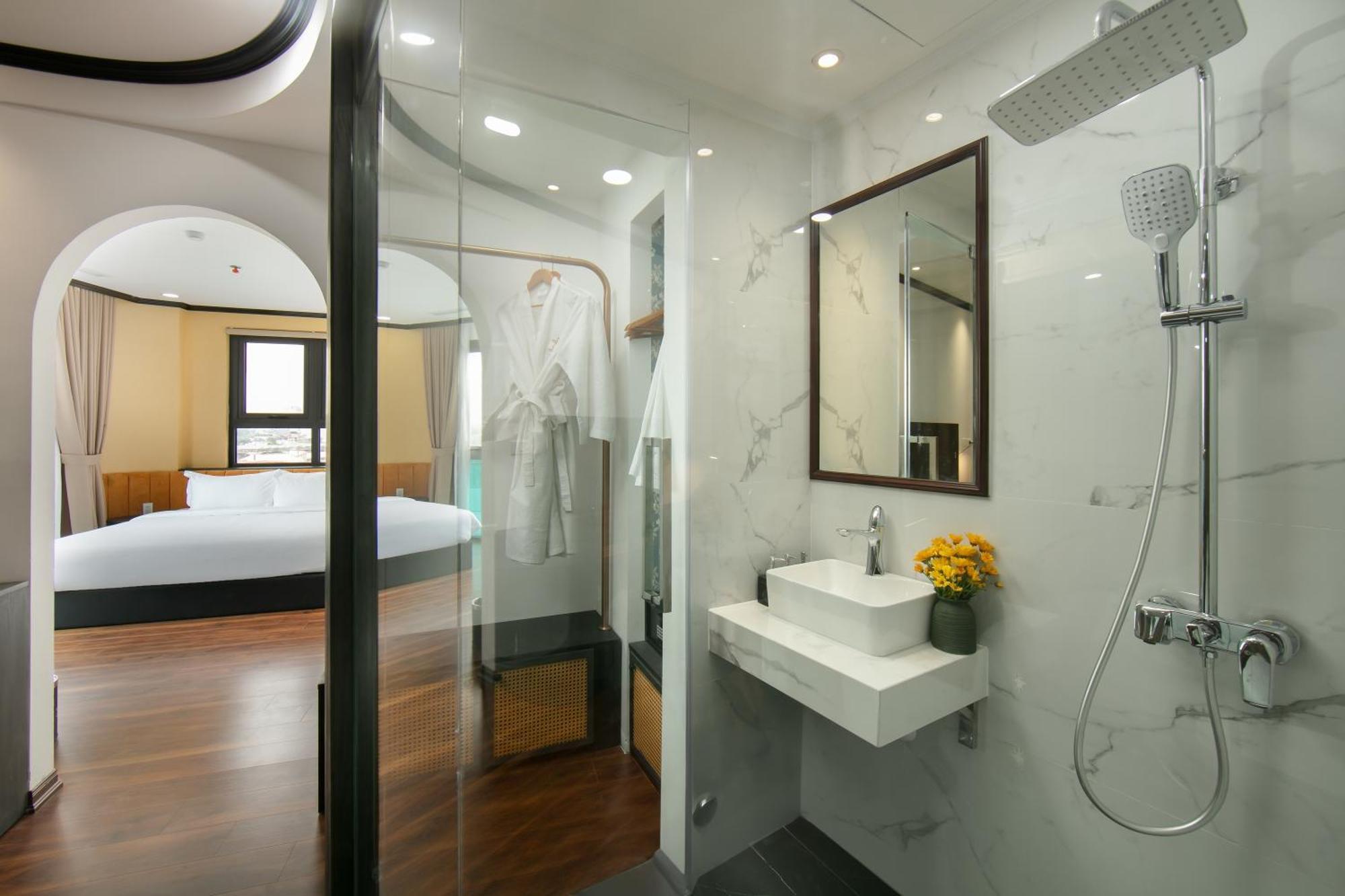 Hanoi Plaza Suite Hotel & Spa Экстерьер фото
