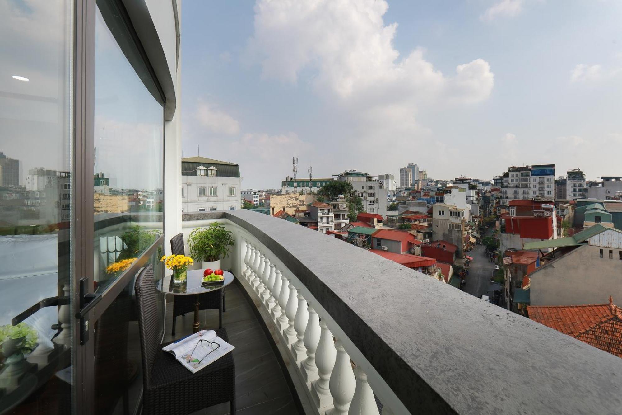 Hanoi Plaza Suite Hotel & Spa Экстерьер фото