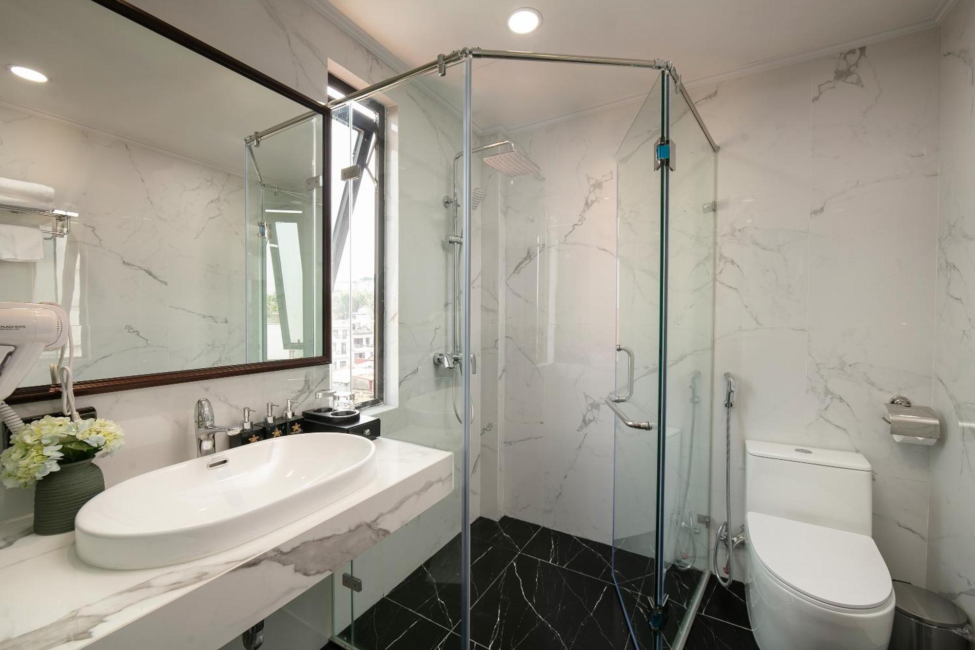Hanoi Plaza Suite Hotel & Spa Экстерьер фото