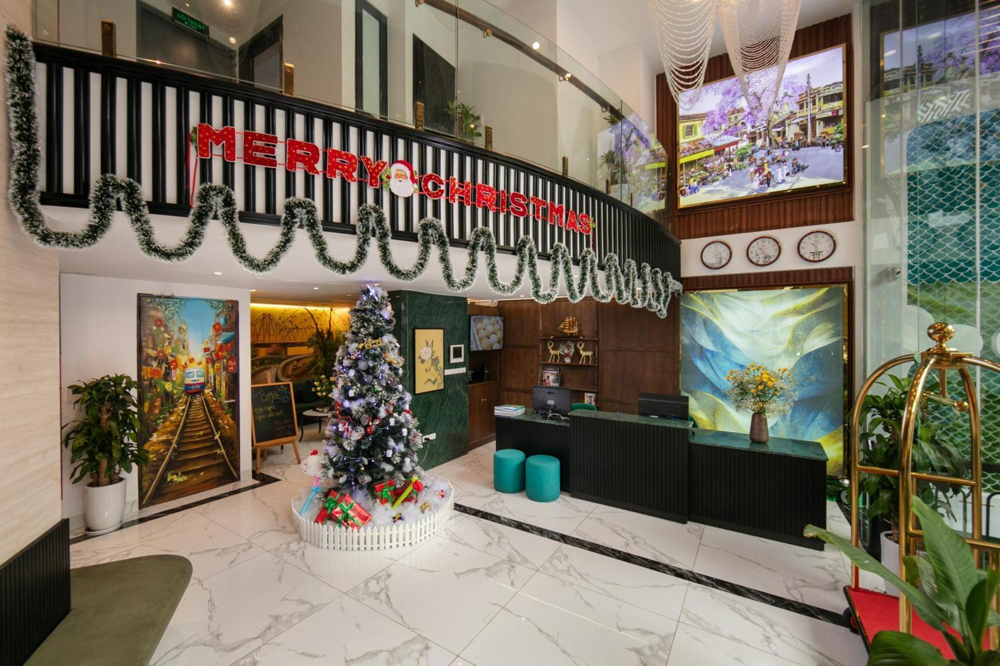 Hanoi Plaza Suite Hotel & Spa Экстерьер фото